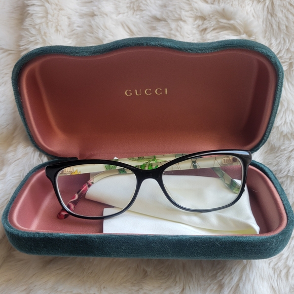 Gucci Black Eyeglasses - Picture 1 of 8